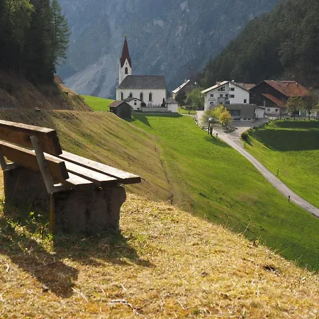 Klostergut Kronburg زامز