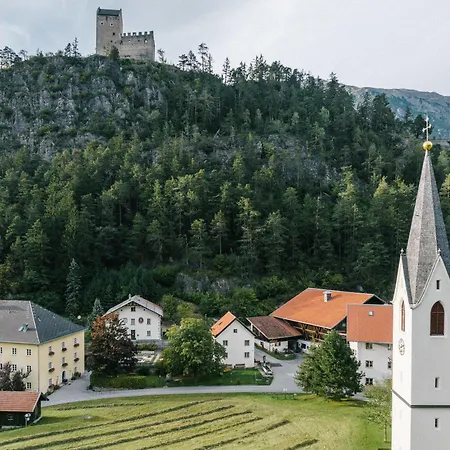 Klostergut Kronburg فندق 3*