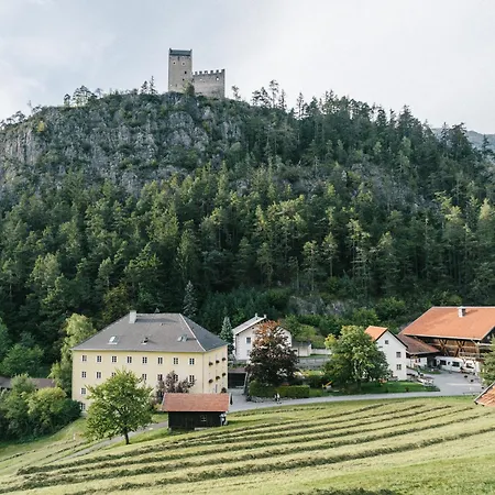 Klostergut Kronburg 3*