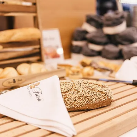 Klostergut Kronburg 3* زامز