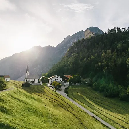 Klostergut Kronburg Zams