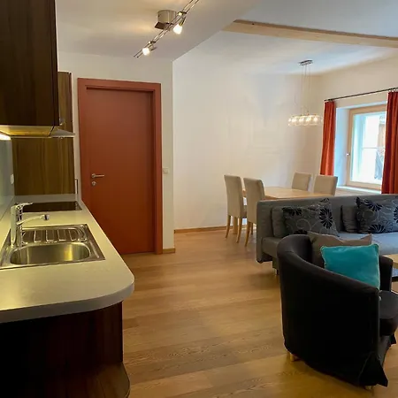 Klostergut Kronburg Szálloda 3*