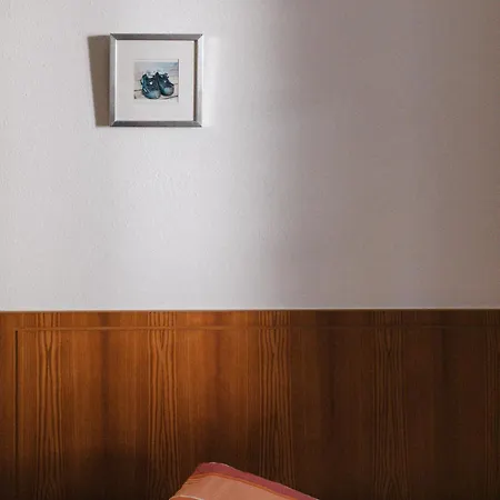 Klostergut Kronburg 호텔